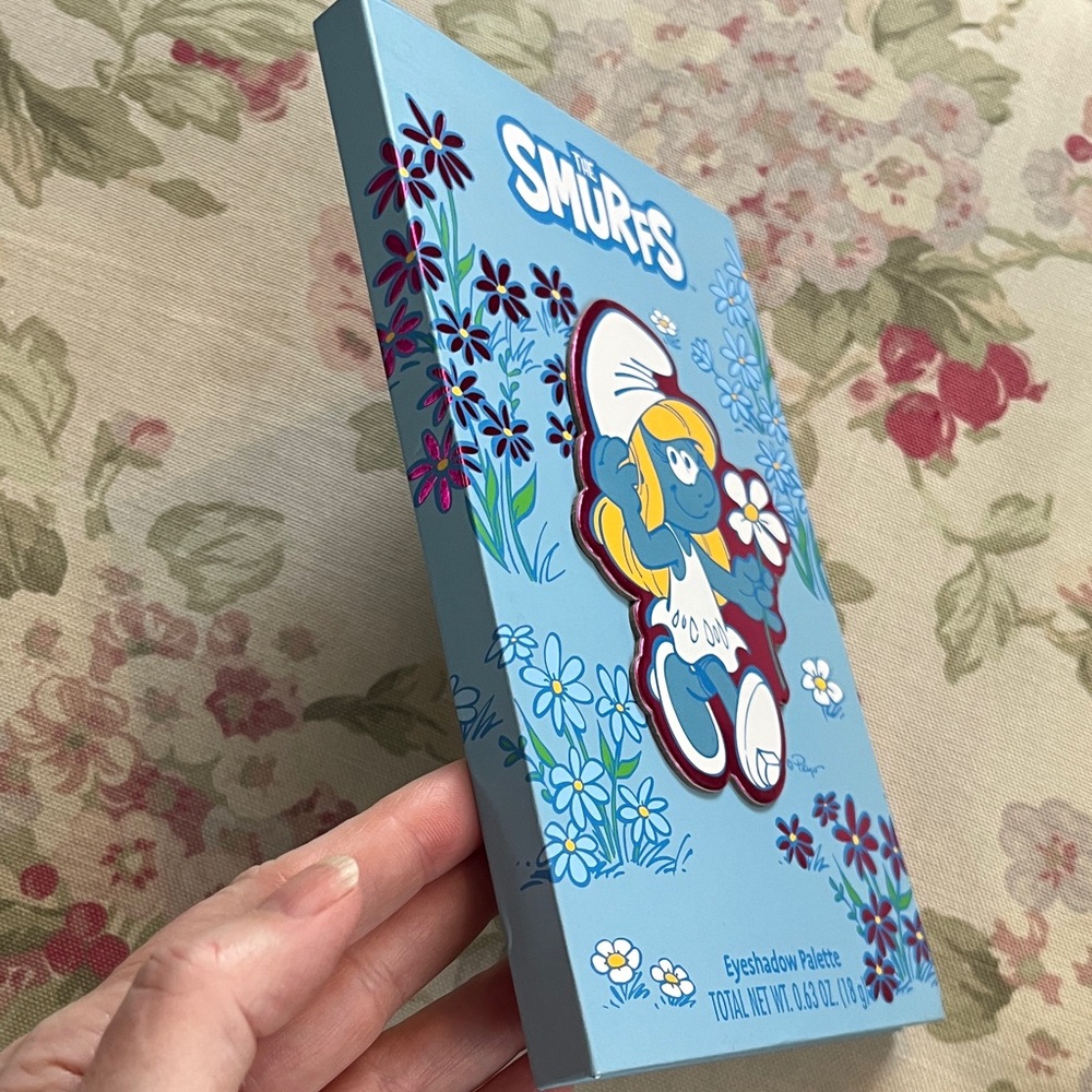Last chance B4 donating.  NEW!  Smurfs Smurfette Eyeshadow Palette with Mirror - Picture 3 of 12